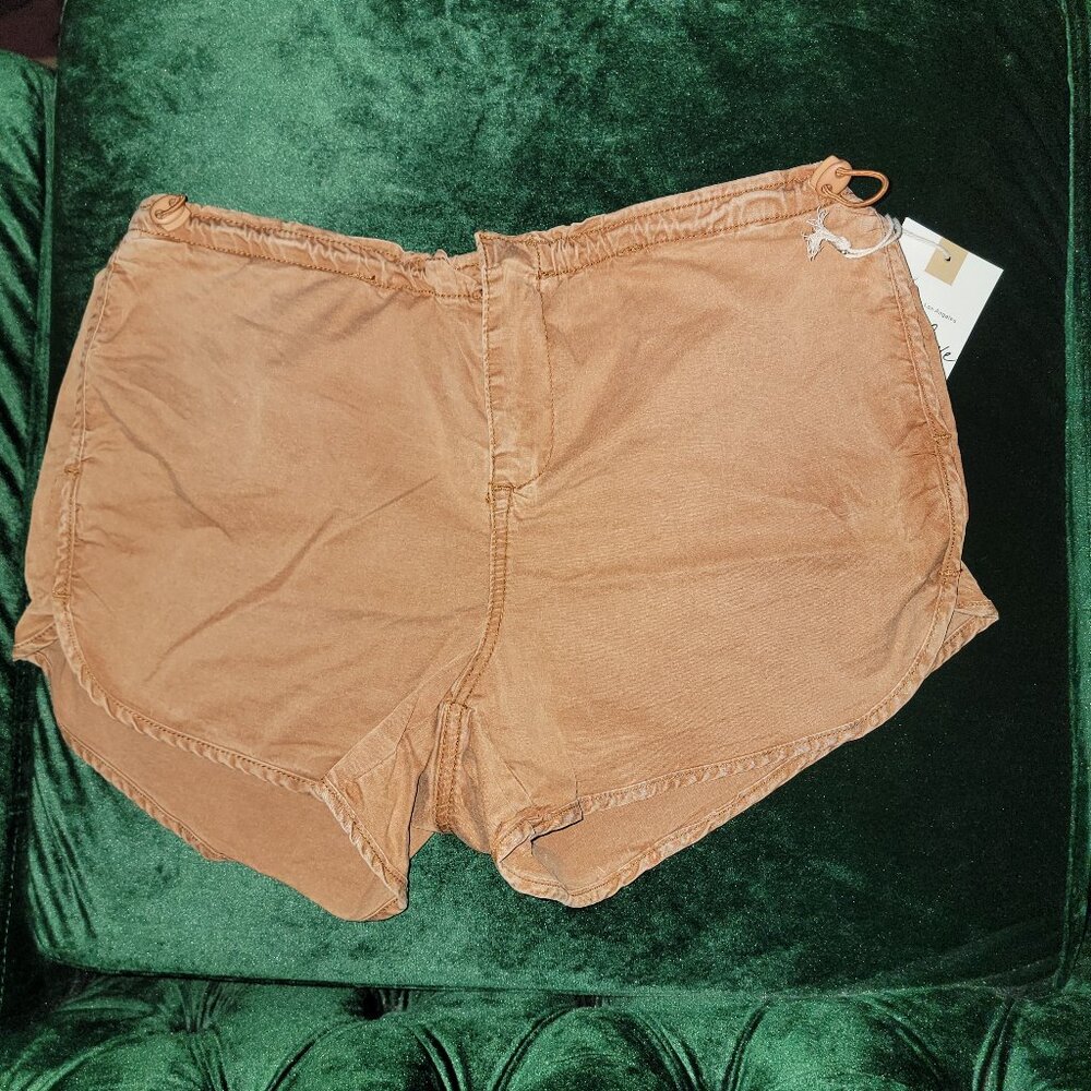 🎉 NWT Bungee Shorts